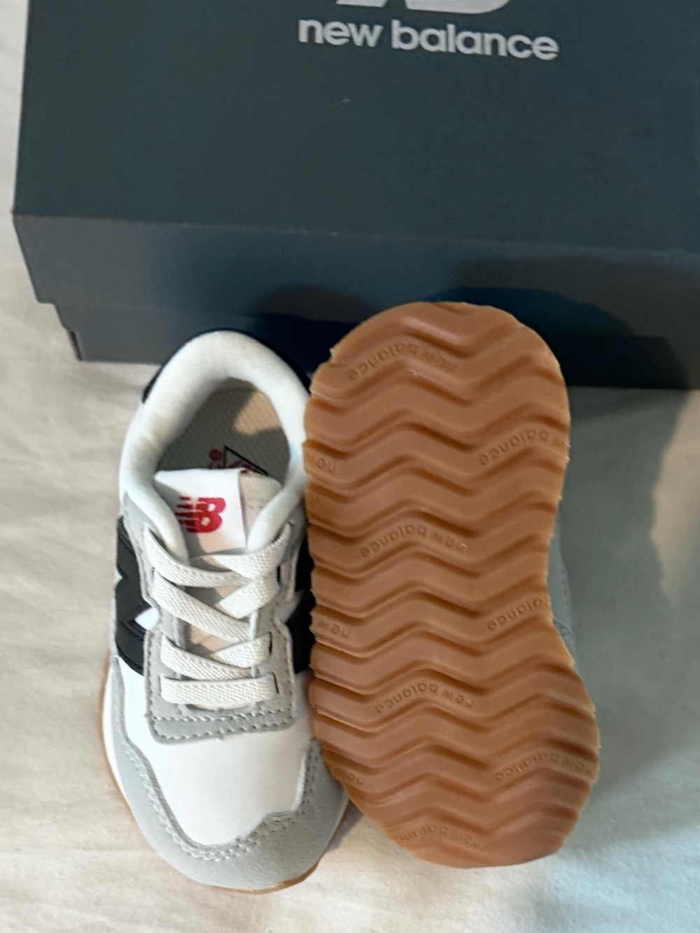 New Balance 237 Bungee Tiddlers White & Black Sneakers 5c - Picture 5 of 10
